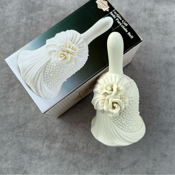 Treasury Gift Collection Curtain Call Jade Porcelain Bell Satin Finish Off White - Picture 2 of 10